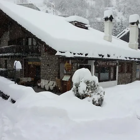 Pilier D'angle & Wellness Hotell