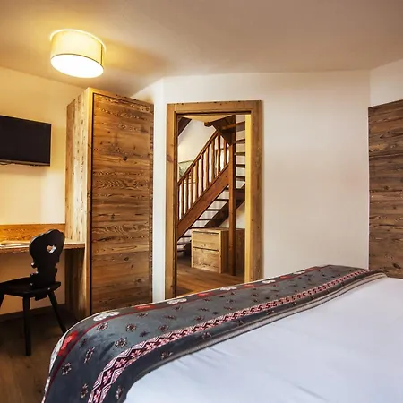 Pilier D'angle & Wellness Szálloda 3*