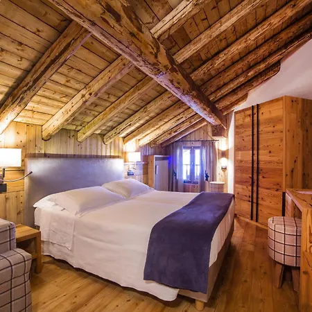 Pilier D'angle & Wellness Szálloda Courmayeur