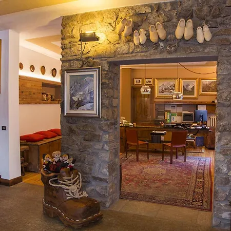 Pilier D'angle & Wellness 3* Courmayeur