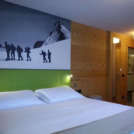 Pilier D'angle & Wellness 3* Courmayeur